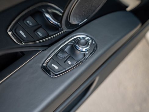 Used 2021 Aston Martin DB11 V8 image 14