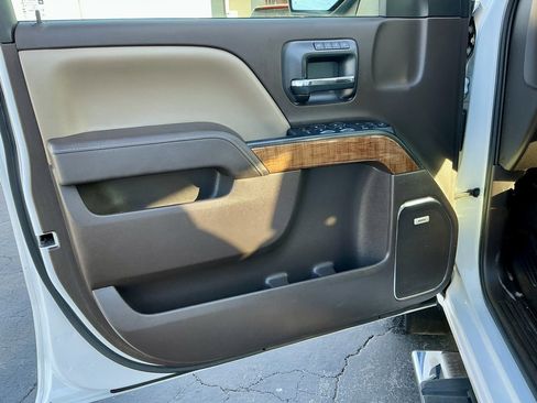 Used 2017 GMC Sierra 1500 SLT w/ SLT Premium Package image 40