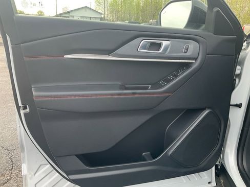 New 2026 Ford Explorer ST-Line RWD image 17