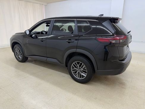 Used 2024 Nissan Rogue S FWD image 3