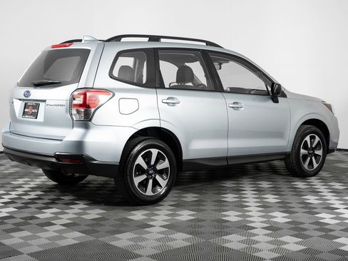 Used 2018 Subaru Forester 2.5i w/ Alloy Wheel Package image 8