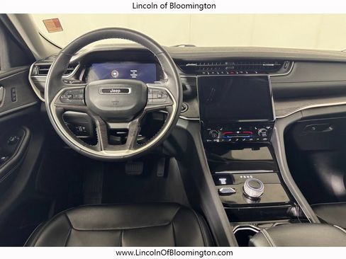 Used 2023 Jeep Grand Cherokee Limited AWD/4WD image 15