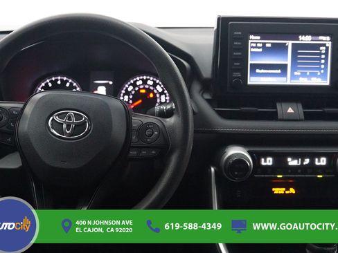 Used 2019 Toyota RAV4 XLE AWD/4WD image 5