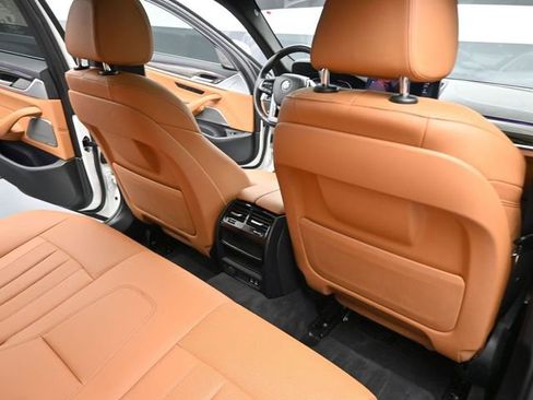 Used 2021 BMW 530i w/ Premium Package image 25