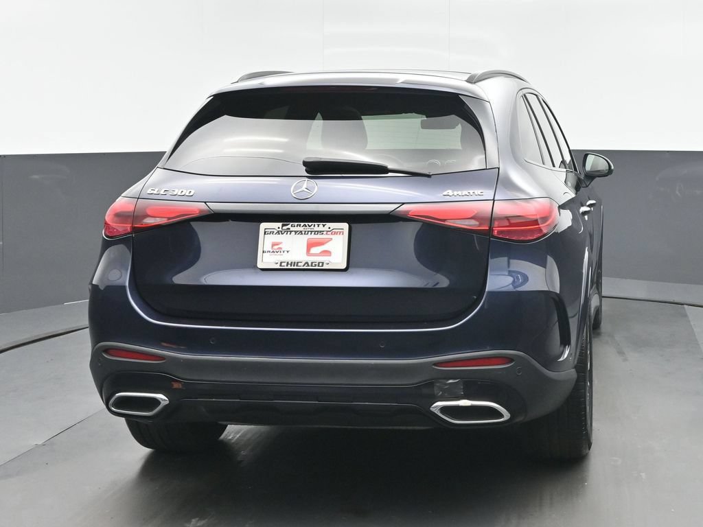 Used 2023 Mercedes-Benz GLC 300 4MATIC w/ AMG Line image 4