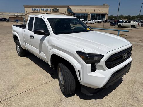 Used 2025 Toyota Tacoma SR RWD image 13
