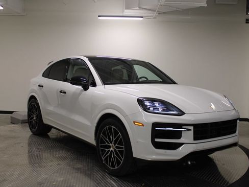 Used 2026 Porsche Cayenne Coupe AWD/4WD image 9