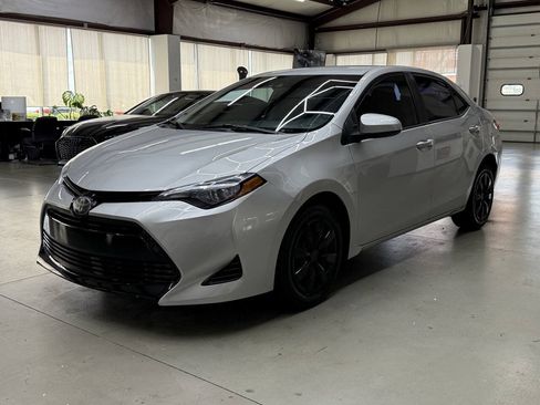 Used 2019 Toyota Corolla LE FWD image 5