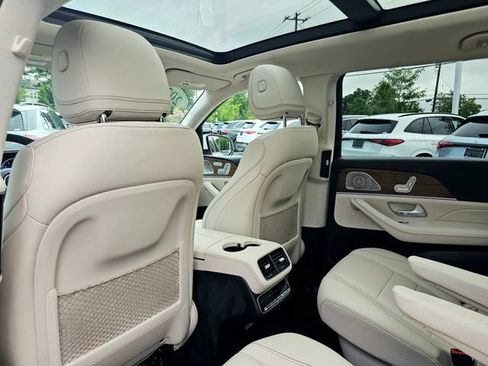Certified 2024 Mercedes-Benz GLS 450 4MATIC image 27