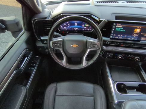 Used 2024 Chevrolet Silverado 2500 LTZ w/ LTZ Plus Package AWD/4WD image 16