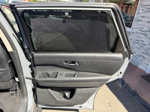 Used 2023 Nissan Pathfinder Platinum w/ Lighting Package (N93) AWD/4WD image 16