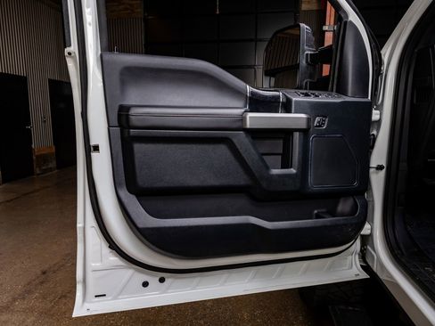 Used 2022 Ford F250 Platinum w/ FX4 Off-Road Package image 35