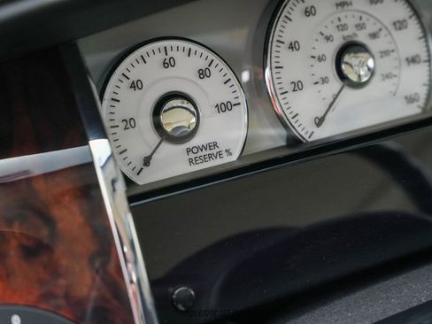 Used 2011 Rolls-Royce Ghost image 27