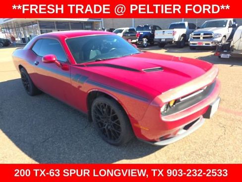 Used 2015 Dodge Challenger SXT w/ Driver Convenience Group image 1