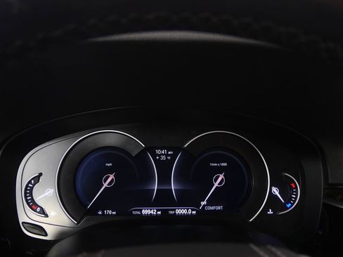 Used 2018 BMW 540i image 22