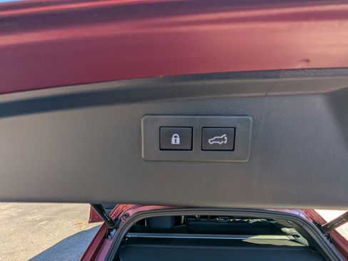 Used 2025 Subaru Outback Touring image 18