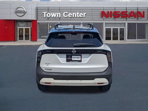 Certified 2026 Nissan Kicks SV w/ Cold Weather Package FWD image 6