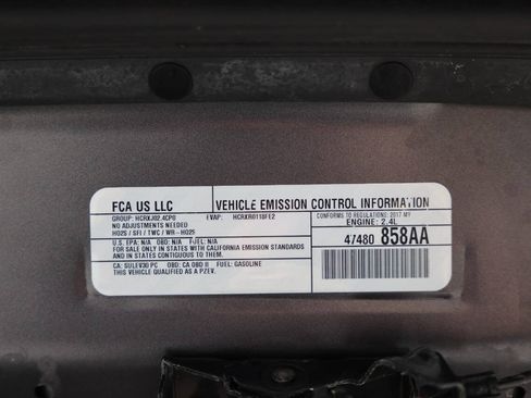 Used 2017 Jeep Cherokee High Altitude AWD/4WD image 39