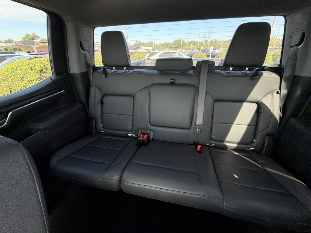 Used 2025 GMC Sierra 1500 SLT AWD/4WD image 14