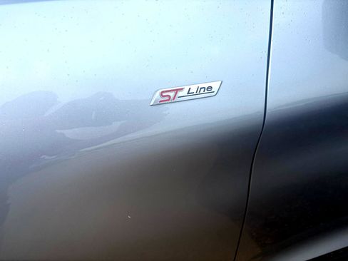 Used 2023 Ford Explorer ST-Line w/ Class IV Trailer Tow Package image 10