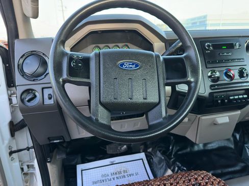 Used 2008 Ford F550 4x4 Regular Cab Super Duty image 27