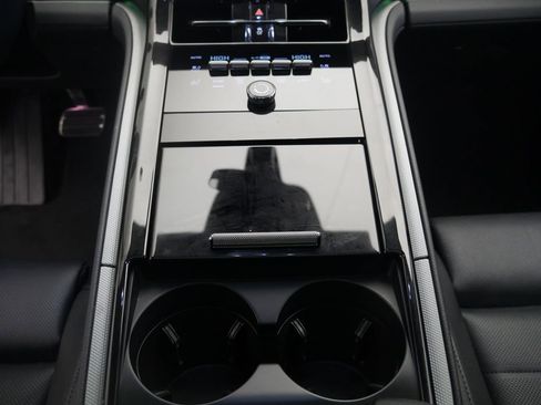 Certified 2025 Porsche Panamera image 36