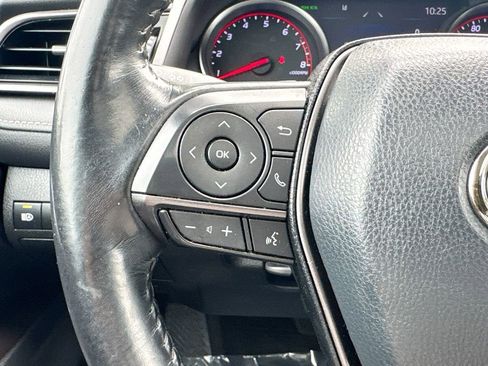 Used 2021 Toyota Camry XSE FWD image 21