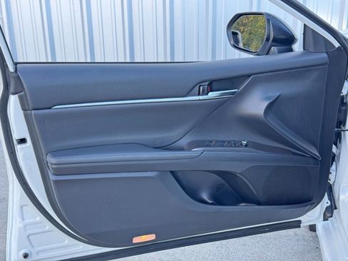 Used 2023 Toyota Camry XSE w/ Navigation Package image 39