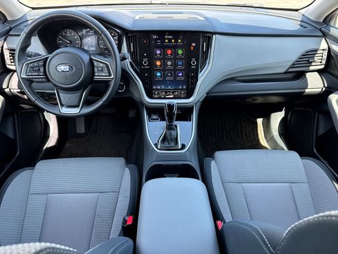 Used 2025 Subaru Outback Premium image 12