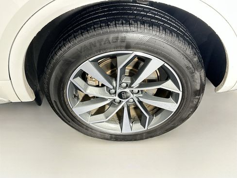 Used 2024 Audi Q5 2.0T Premium Plus AWD/4WD image 11