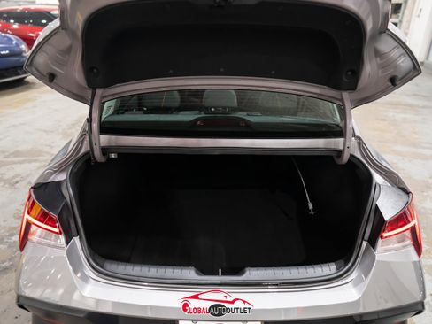 Used 2025 Hyundai Elantra SEL image 44