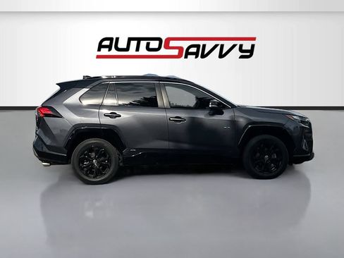 Used 2024 Toyota RAV4 XSE AWD/4WD image 8