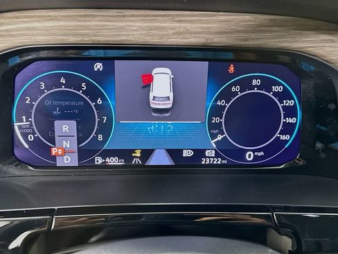 Used 2024 Volkswagen Atlas SEL Premium R-Line image 12