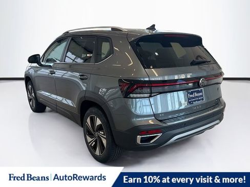 New 2026 Volkswagen Taos SE AWD/4WD image 4