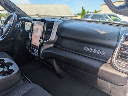 Used 2025 RAM 2500 Big Horn AWD/4WD image 30