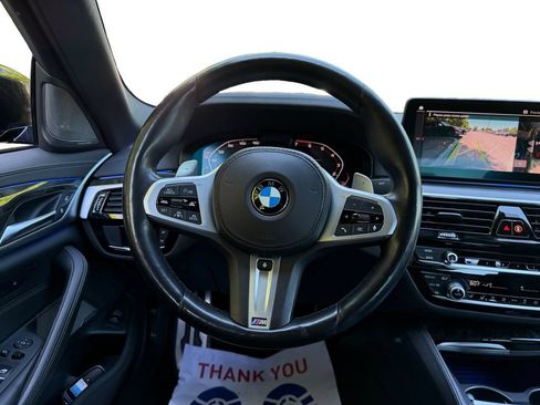 Used 2022 BMW M550i xDrive AWD/4WD image 12