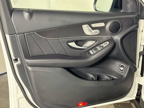 Used 2022 Mercedes-Benz GLC 300 4MATIC image 10