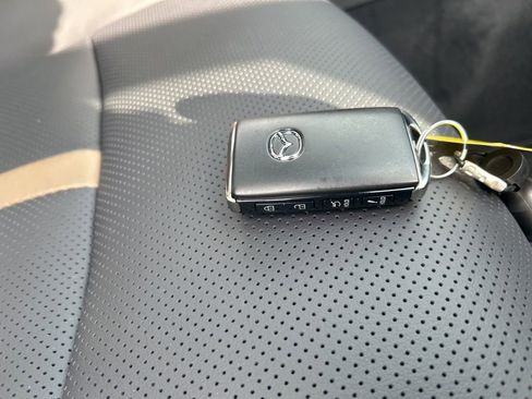 New 2025 MAZDA CX-90 Plug-In Hybrid w/ Premium Plus image 29