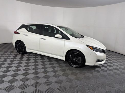 Used 2024 Nissan Leaf SV Plus FWD image 11