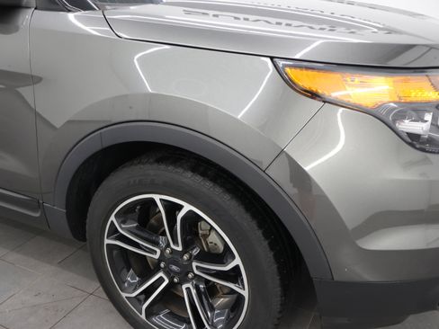 Used 2015 Ford Explorer Sport w/ Equipment Group 401A AWD/4WD image 22