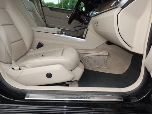 Used 2014 Mercedes-Benz E 350 Sedan image 23