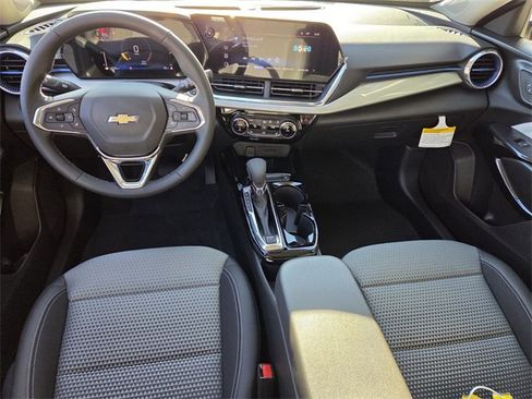 New 2026 Chevrolet Trax LT w/ Driver Confidence Package image 19