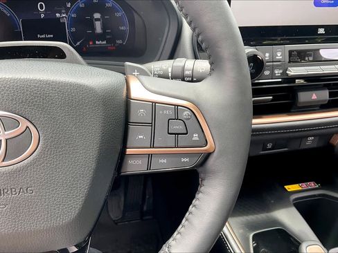Used 2026 Toyota Grand Highlander AWD Hybrid image 25
