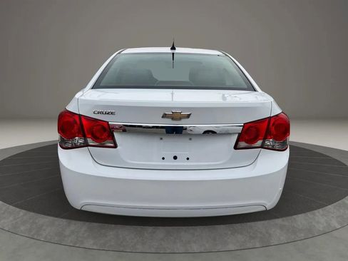 Used 2013 Chevrolet Cruze LS image 6