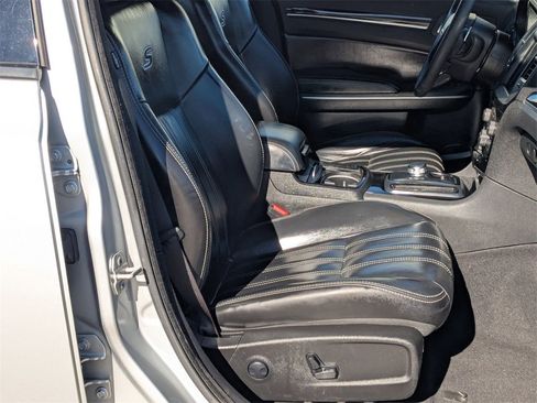 Used 2023 Chrysler 300 S image 34