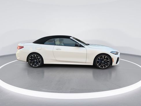 Used 2025 BMW 440i xDrive Convertible image 9