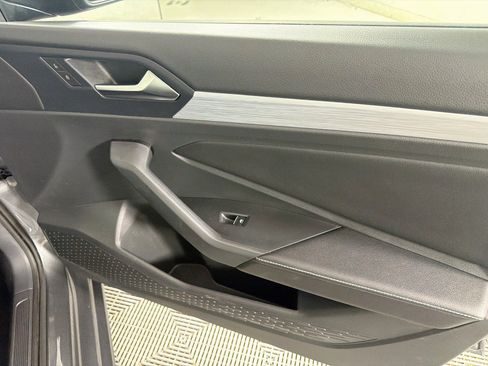 Used 2025 Volkswagen Jetta Sport FWD image 29