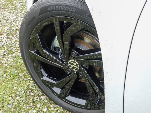 New 2026 Volkswagen Jetta SE image 10