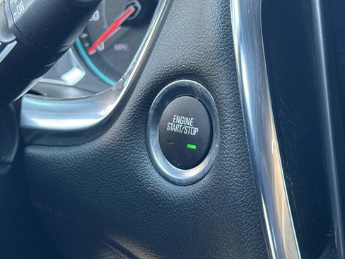 Used 2023 Chevrolet Traverse RS FWD image 19