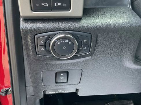 Used 2020 Ford F250 Lariat w/ Lariat Value Package image 28